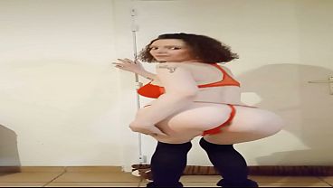 Strip Tease Fellation Avec Gode